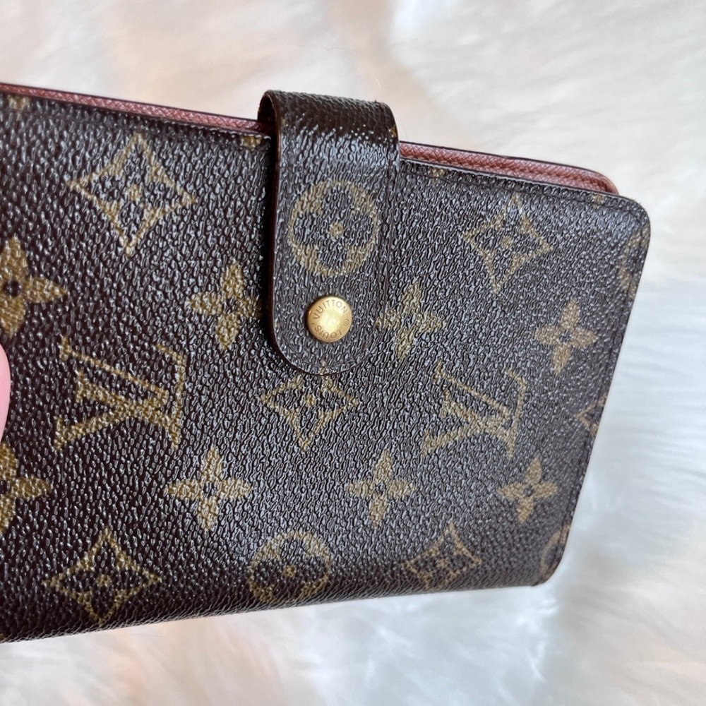 Louis Vuitton Bi Fold Large Wallet - Picture 6 of 11